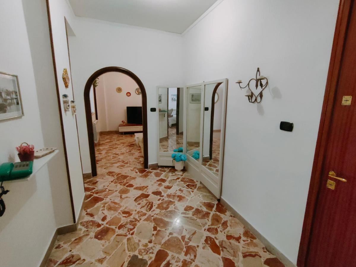 פלרמו Casa Vacanza La Sicula מראה חיצוני תמונה